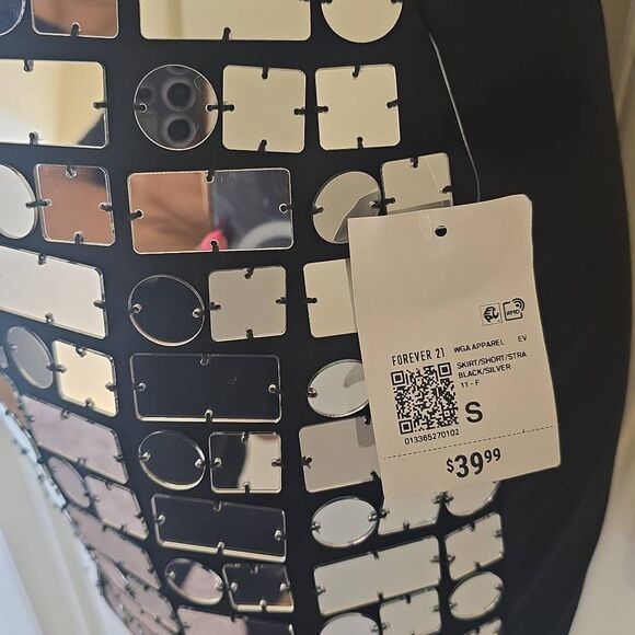 Forever 21 Wmns Metallic Mirrored Mini Skirt Sequins Bling Sparkly Blk, NWOT, S - Picture 7 of 7